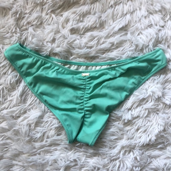 VS PINK bikini bottoms - Picture 2 of 2